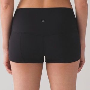 Lululemon nulu simply bare short in black